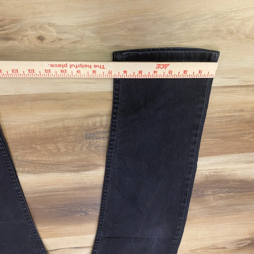 Levis tapered leg